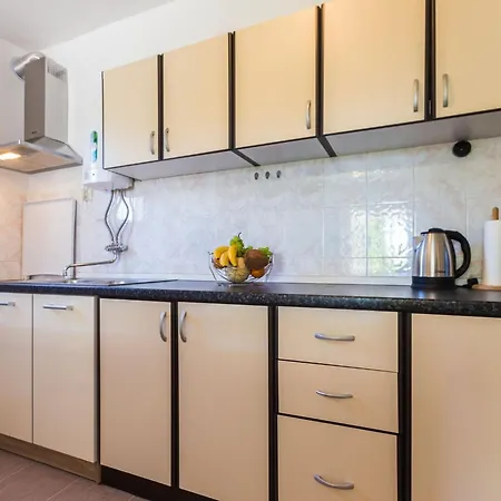 아파트 Charming And Comfortable - Classic Double 자다르